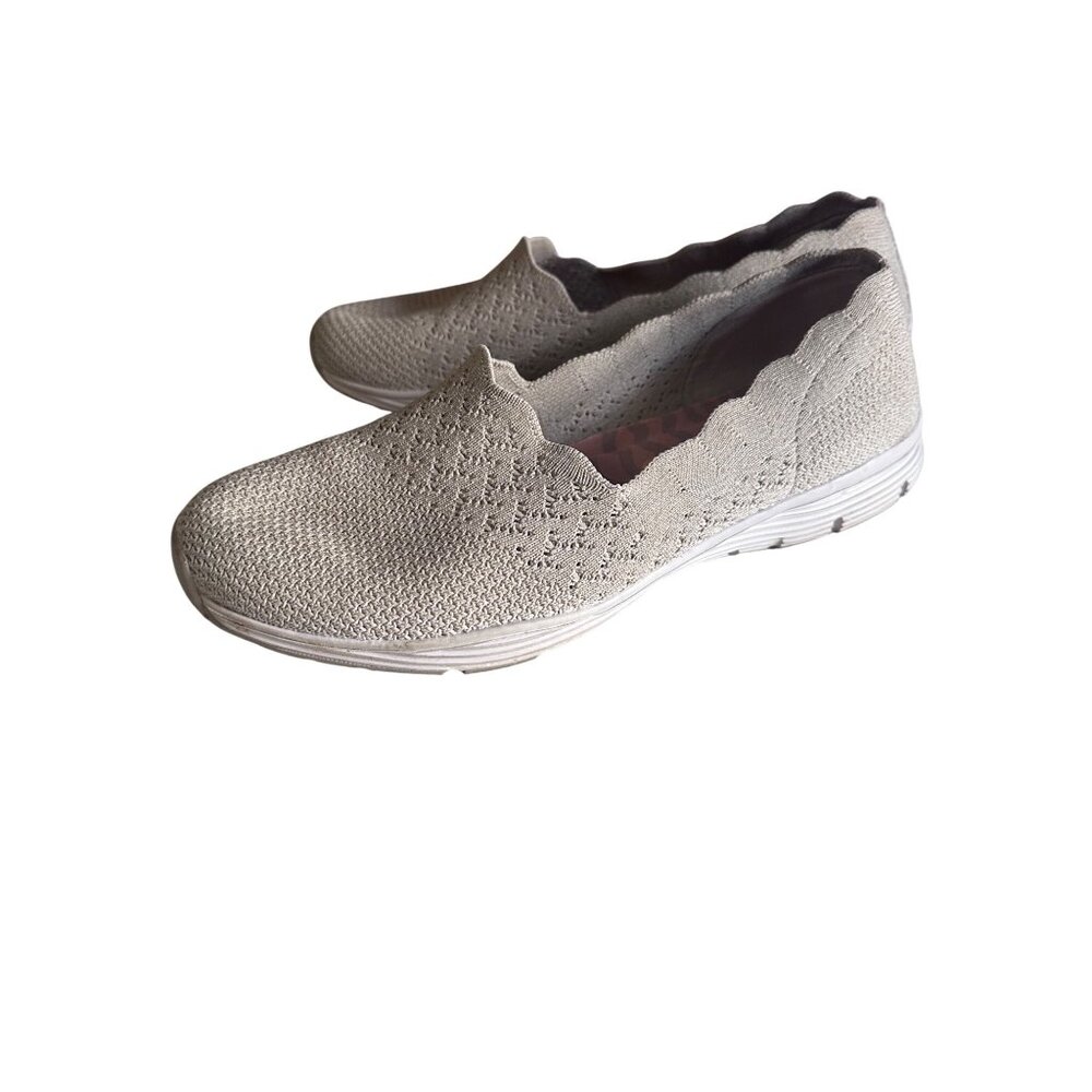 Skechers Seager tan classic fit air-cooled memory foam walking shoes size 9